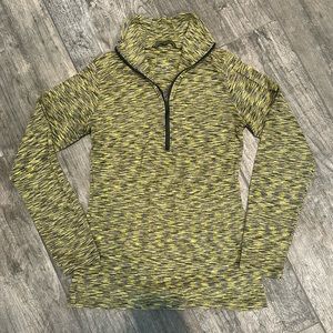 Columbia women’s 1/4 zip pullover. Size M.